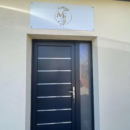 Nature M&j Holiday home Calais